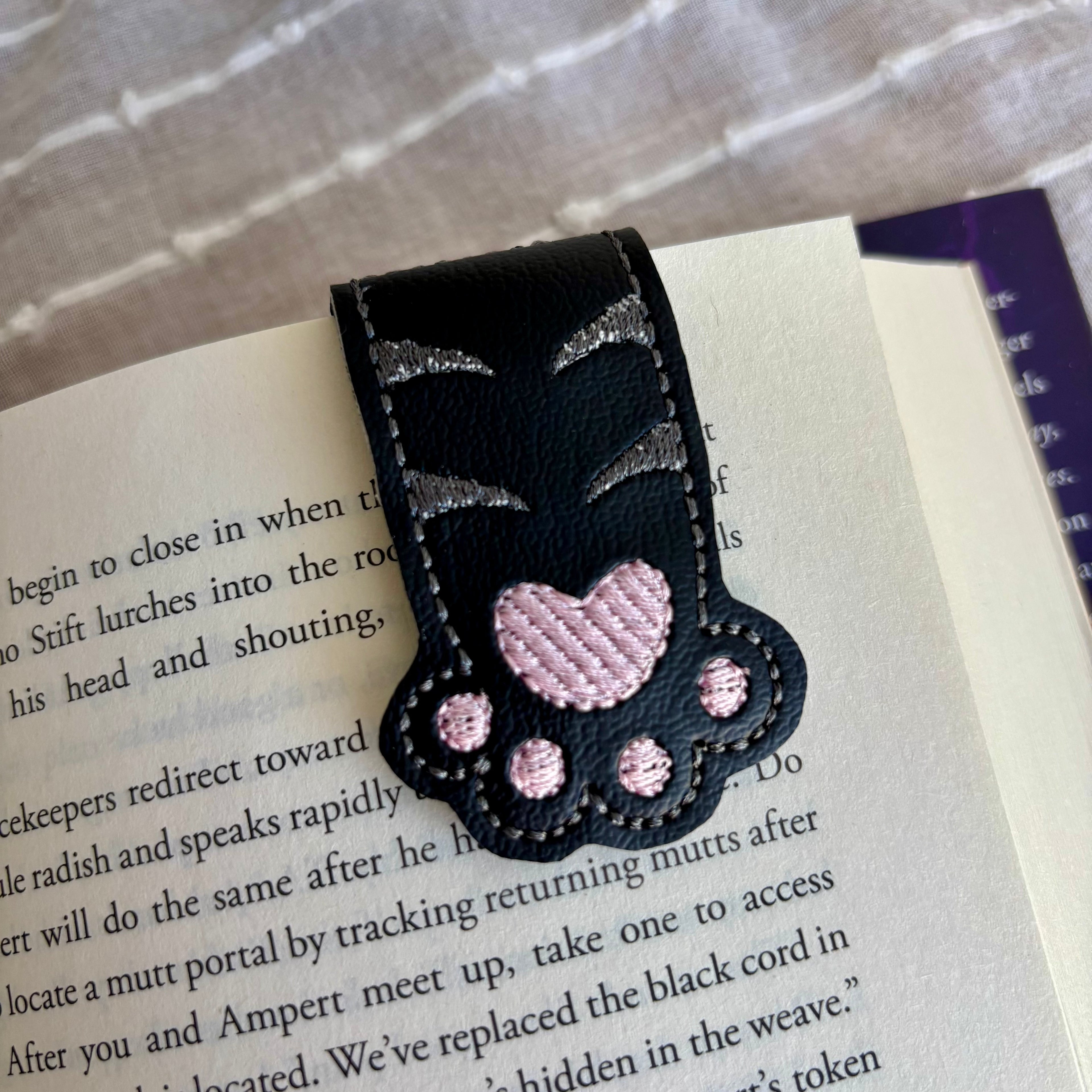 Toe Beans Magnetic Bookmark