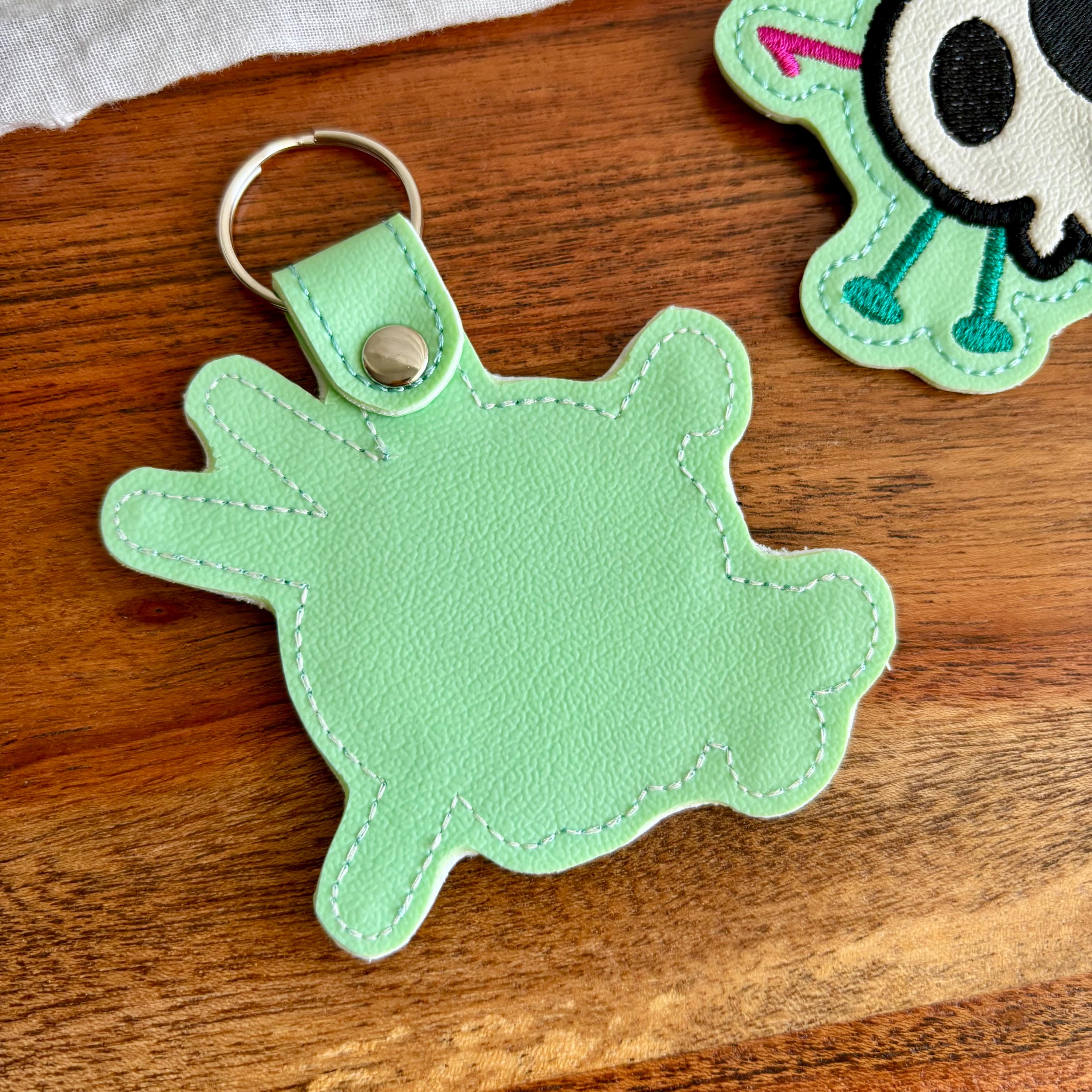 Knit/Crochet Skull Keychain