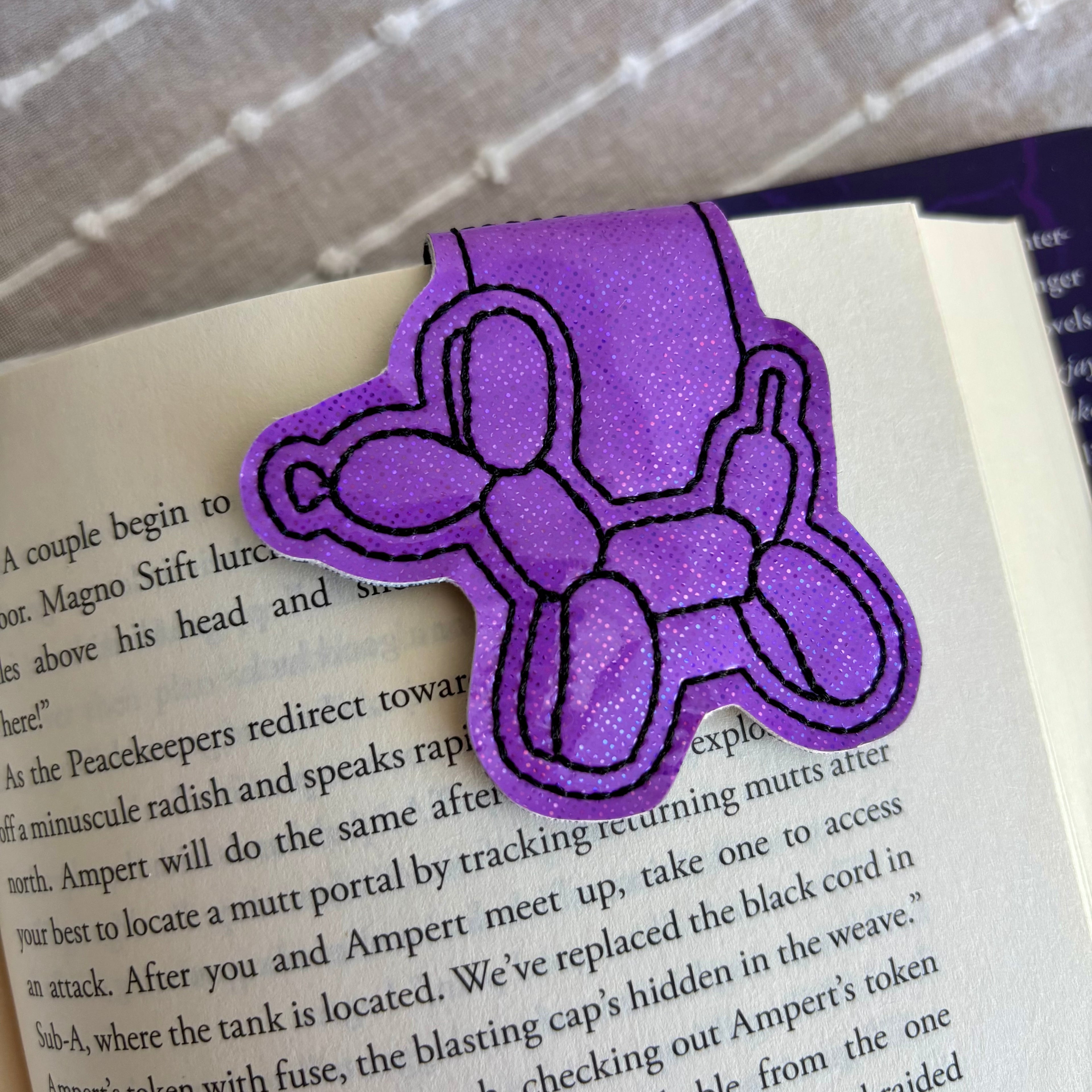 Balloon Dog Magnetic Bookmark